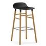 Normann Copenhagen - Form Barhocker 75 cm, Gestell Eiche / schwarz