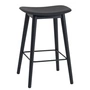 Muuto - Fiber Barhocker Wood Base H 65 cm, schwarz