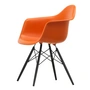 Vitra - Eames Plastic Armchair DAW RE, Ahorn schwarz / rostorange (Filzgleiter basic dark)