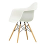 Vitra - Eames Plastic Armchair DAW (H 43 cm), Ahorn gelblich / weiß, Filzgleiter schwarz (Hartboden)