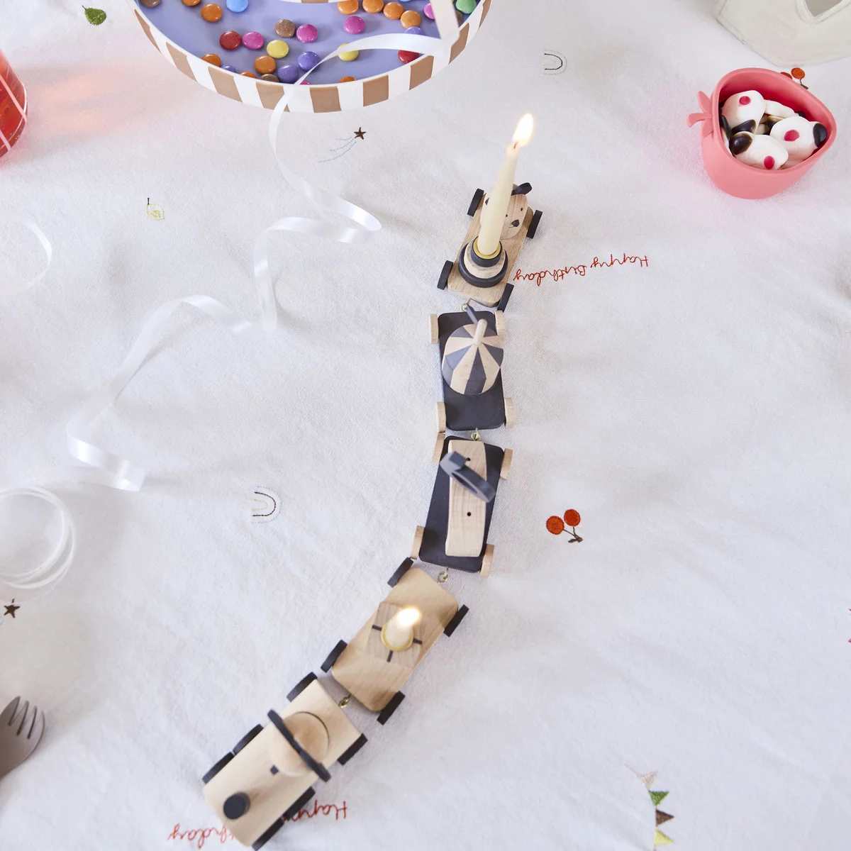 OYOY - Geburtstagstischdecke