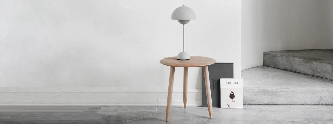 Flashsale - ConnoxPlus - Herein spaziert: Einladendes Licht für den Hausflur - &Tradition - FlowerPot Tischleuchte VP3