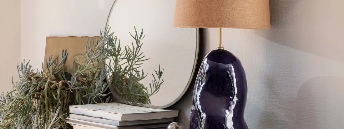 Organische Formen sind im Trend. Der Pond Spiegel von ferm LIVING im Trend des Curved Designs.