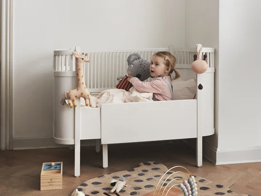 Verschiedene Figuren wie der Pinguin, der Koala oder die Giraffe wurden von OYOY liebevoll kreiert und überzeugen mit ihrem bezaubernden Aussehen sowohl groß als auch klein.