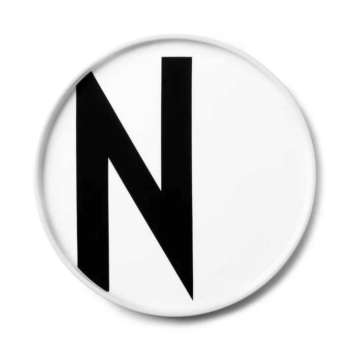Der AJ Porzellan Teller N von Design Letters