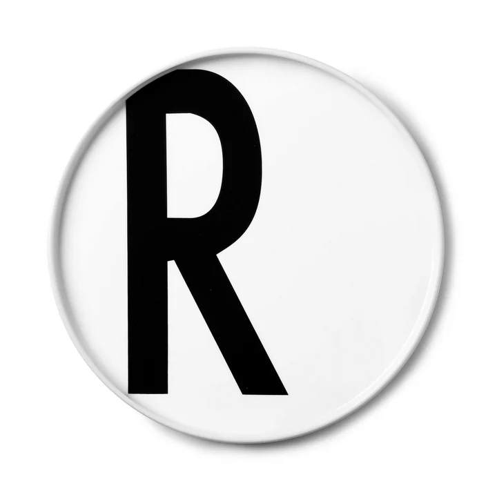 Der AJ Porzellan Teller R von Design Letters