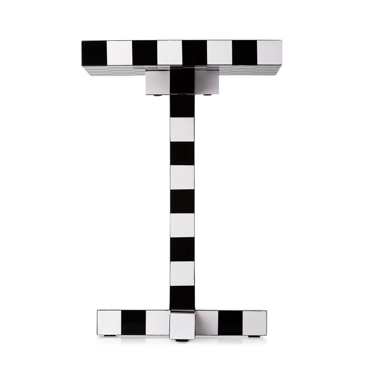 Chess Table von Moooi mit Schachmuster