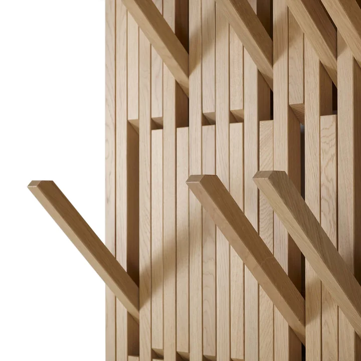 Der Piano Hanger in small von Peruse