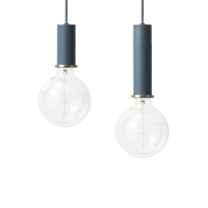 Die Ferm Living - Socket Pendelleuchte low und High in dunkelblau