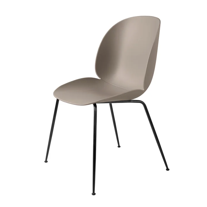 Beetle Dining Chair Conic Base von Gubi in Schwarz / New Beige
