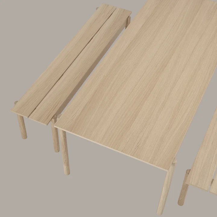 Linear Wood Esstisch und Bank von Muuto