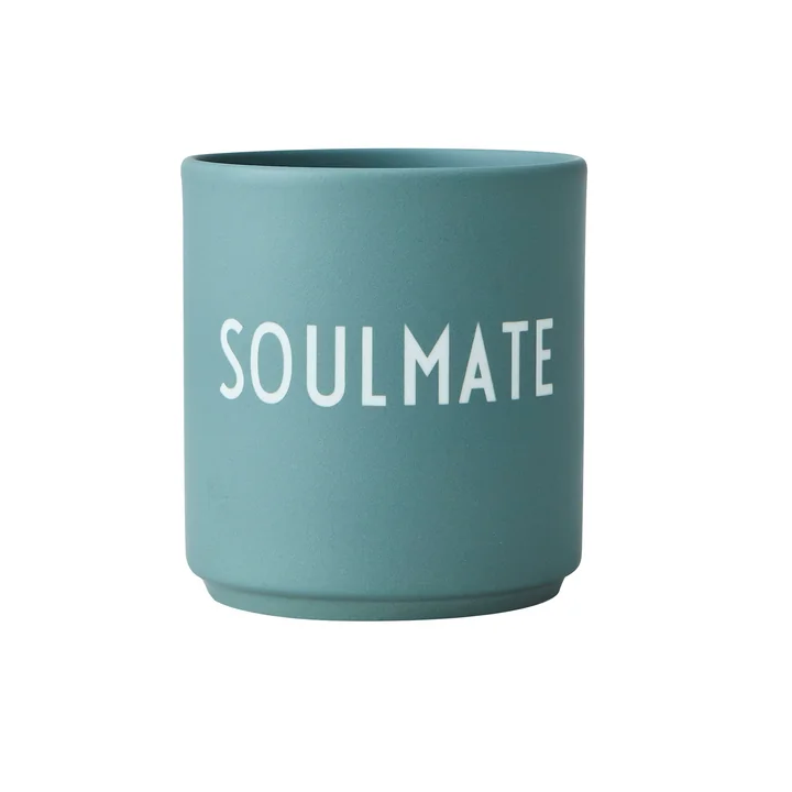 Der AJ Favourite Porzellan Becher von Design Letters, Soulmate / dusty green