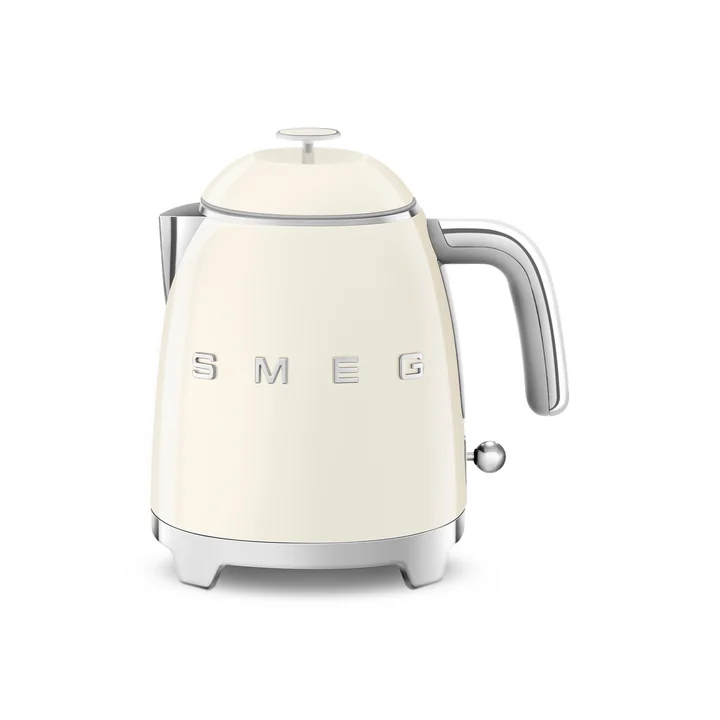 Mini-Wasserkocher KLF05 im 50's Retro Style von Smeg in creme