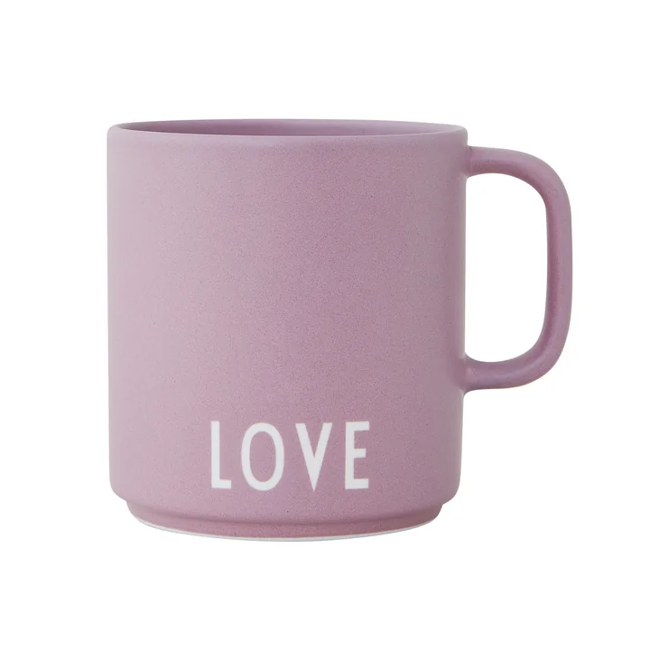 AJ Favourite Porzellan Becher mit Henkel von Design Letters in Love / lavendel