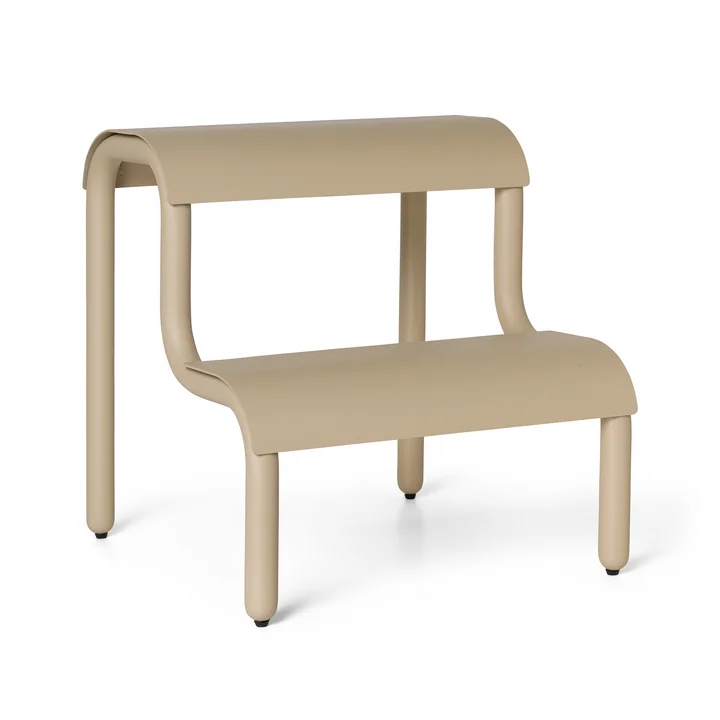 Up Step Multifunktionaler Hocker von Ferm Living in der Farbe cashmere