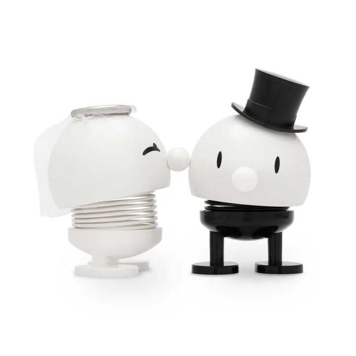 Small Braut und Bräutigam Deko-Figuren von Hoptimist