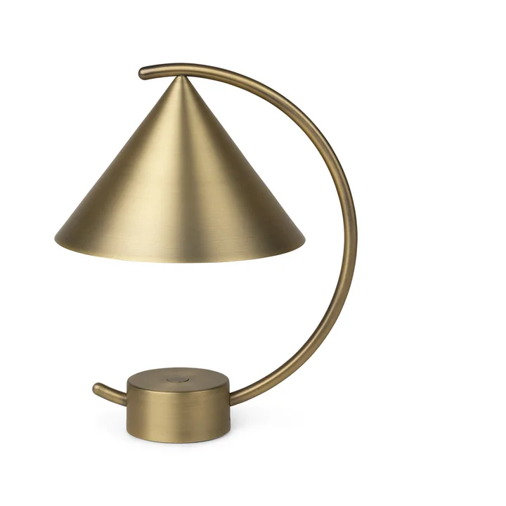 Die Meridian Tischleuchte von Ferm Living in Messing