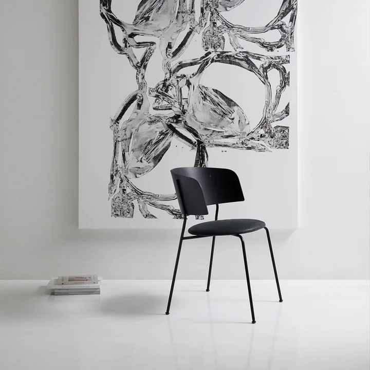 OUT Objekte unserer Tage - Wagner Armlehnstuhl