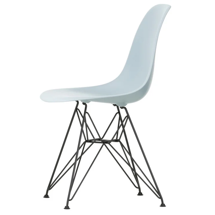 Eames Plastic Side Chair von Vitra