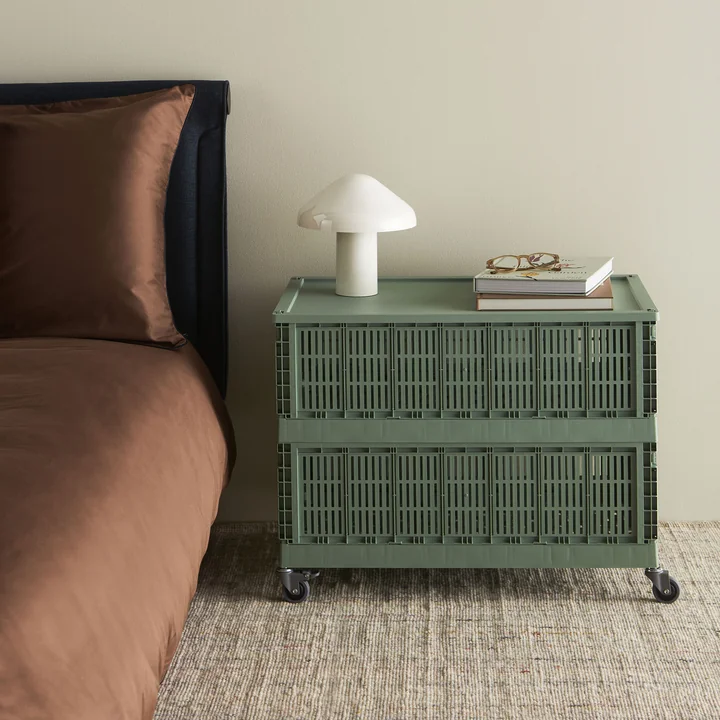 HAY-Colour-Crate-XL-sage-green_HAY-Colour-Crate-Lid-Plastic-XL-sage-green_Outline-milk-chocolate_Pao-Portable_Crayon-Rug