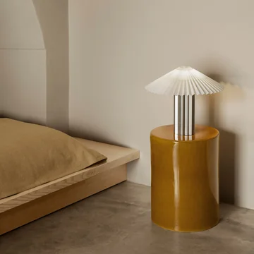 Taite Tischleuchte, lily white von Blomus