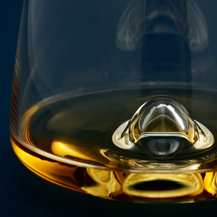 Ein Whisky Glas für stilvolles Genießen von Normann Copenhagen
