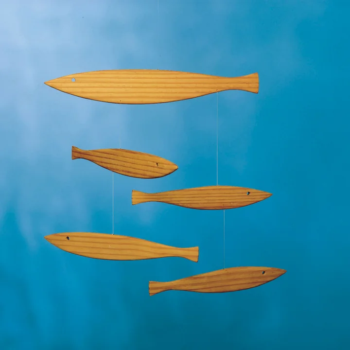 Maritimes Mobile im Wohnzimmer