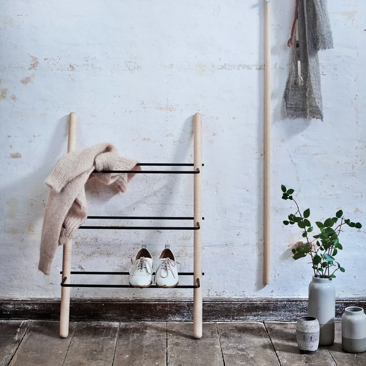 Stick Schuhregal von Norrmade aus Esche geölt/schwarz