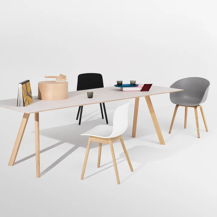 Copenhague CPH30 Esstisch 200 x 90 cm von HAY in Eiche matt lackiert / Tischplatte cremeweiß (Mushroom 4176)