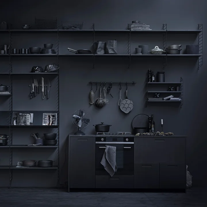 Regalsystem von String in schwarz