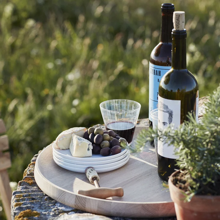 Nordic Tablett im heimischen Garten
