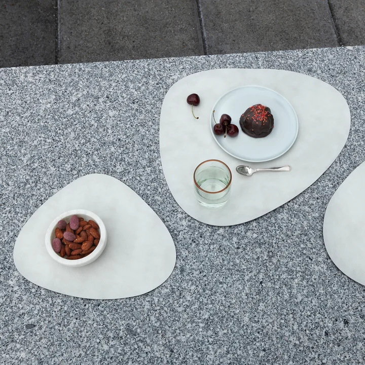 Weiße Table Mat Tischsets von Lind DNA