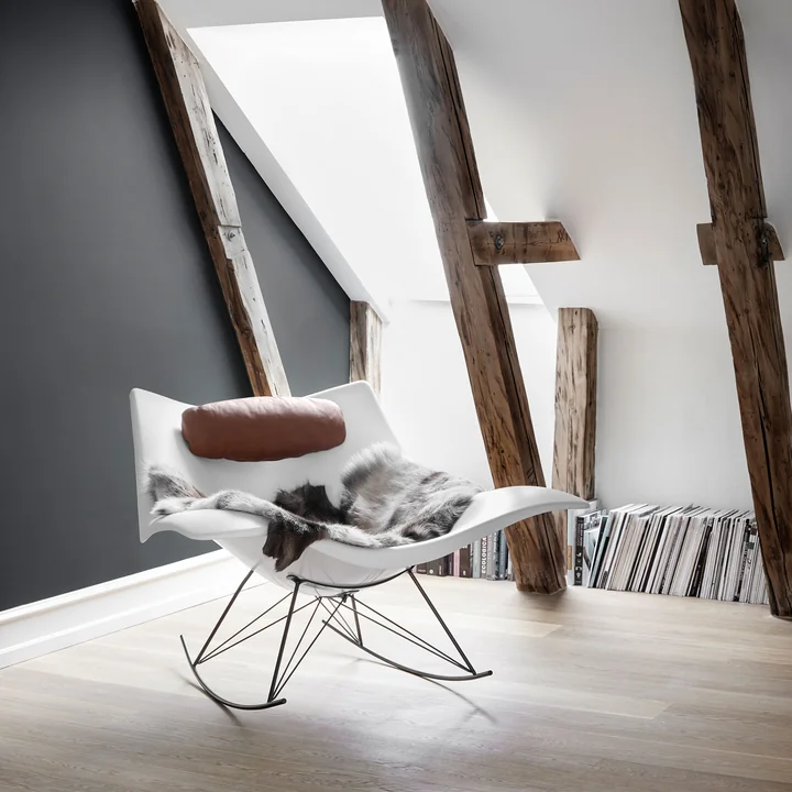 Der Fredericia - Stingray Schaukelstuhl in matt weiß / flint