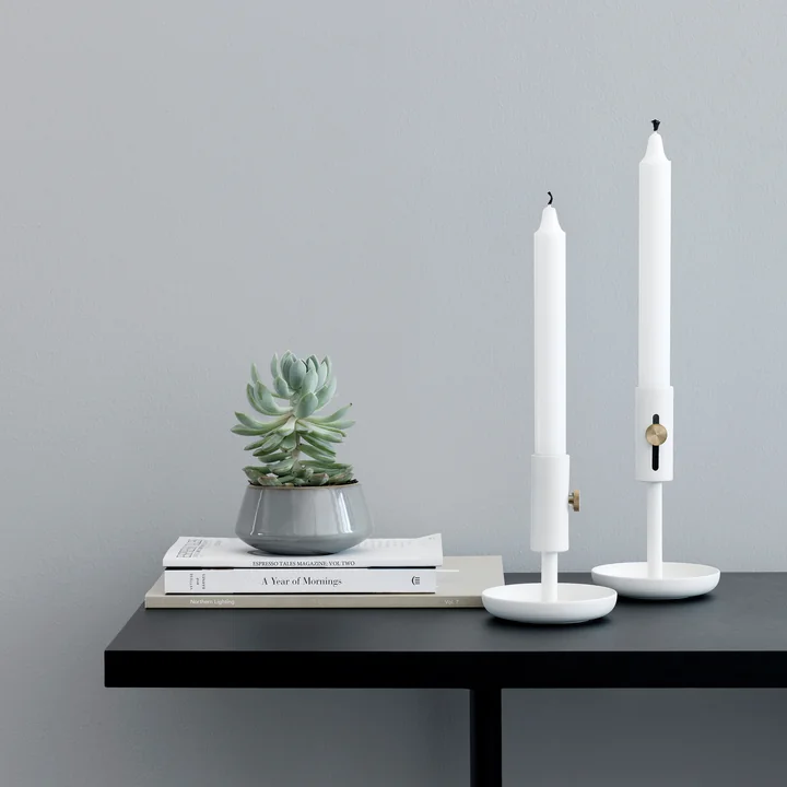 Der Northern - Granny Kerzenhalter auf dem Tisch 