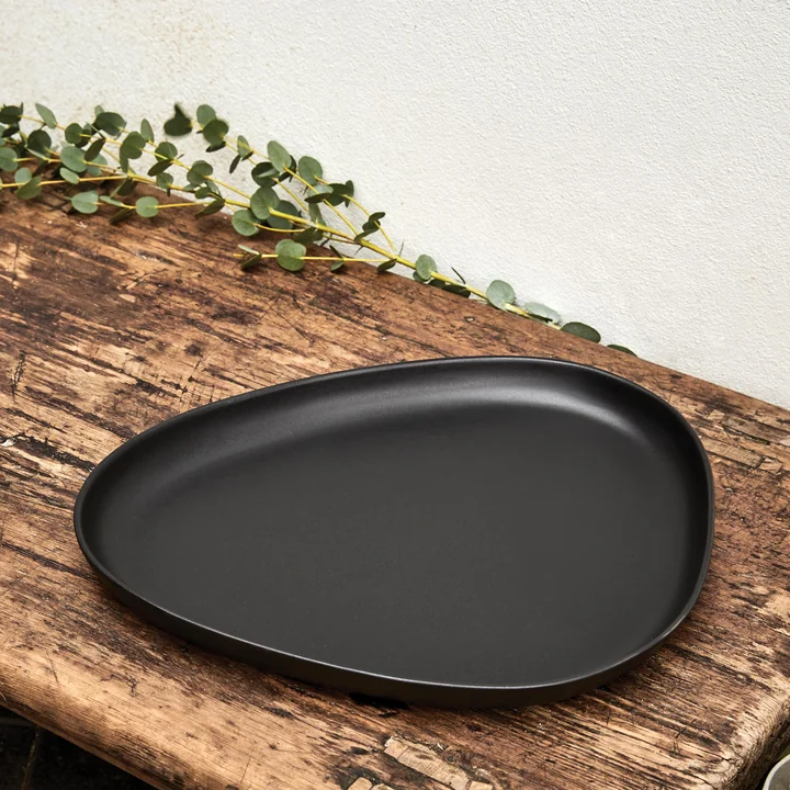 Curve Stoneware Teller von Lind DNA