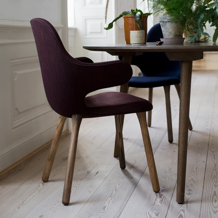 Catch JH1 Stuhl von &Tradition am Tisch