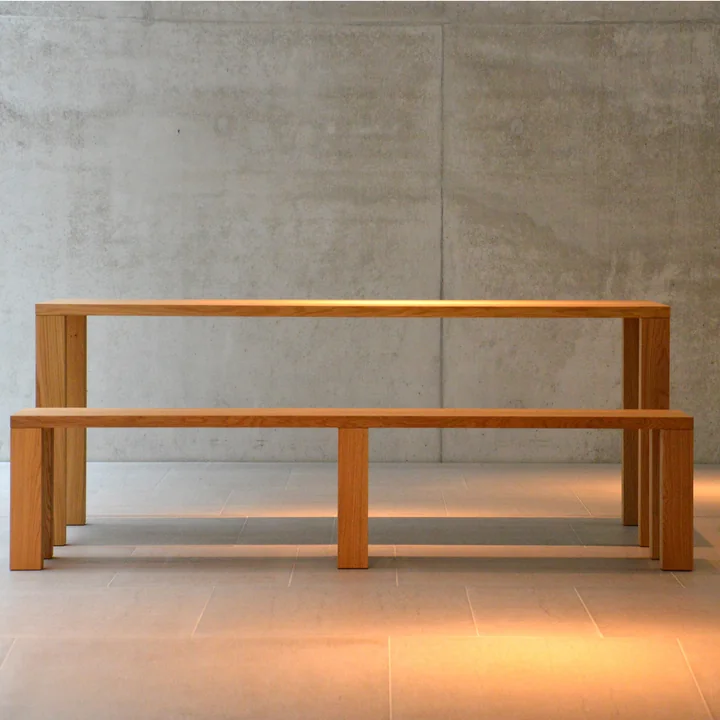 Leos Esstisch von Jan Kurtz in Eiche mit passender Bank