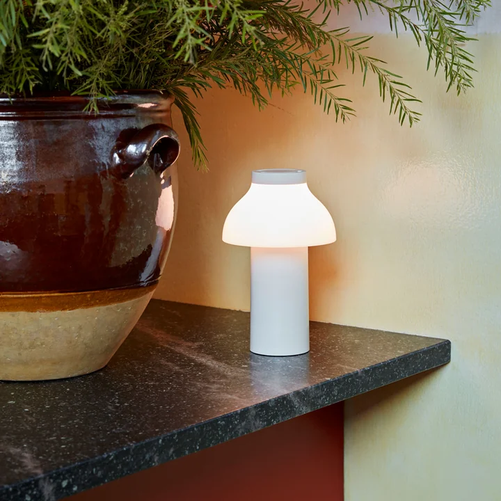 PC Portable LED Leuchte von HAY in cremeweiß (RAL 9010)