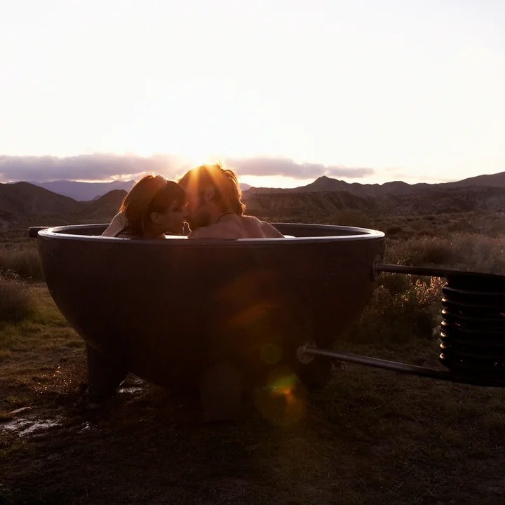 Dutchtub Original von Weltevree im Freien aufgestellt