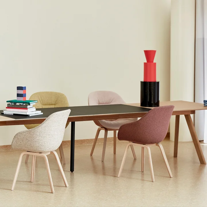 About A Chair AAC 123 von HAY am ausziehbaren CPH30