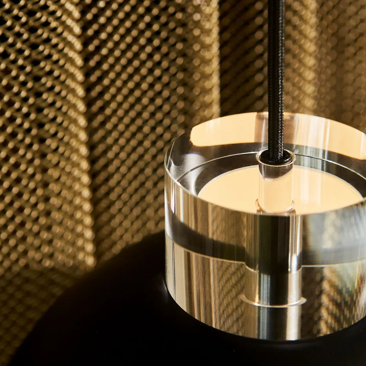 Luceo Pendelleuchte von AYTM im Detail 