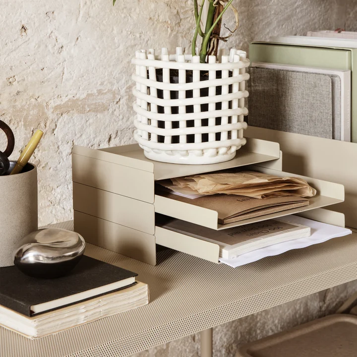 Skulptur, Keramik Korb und 2 x 2 Organizer von Ferm Living