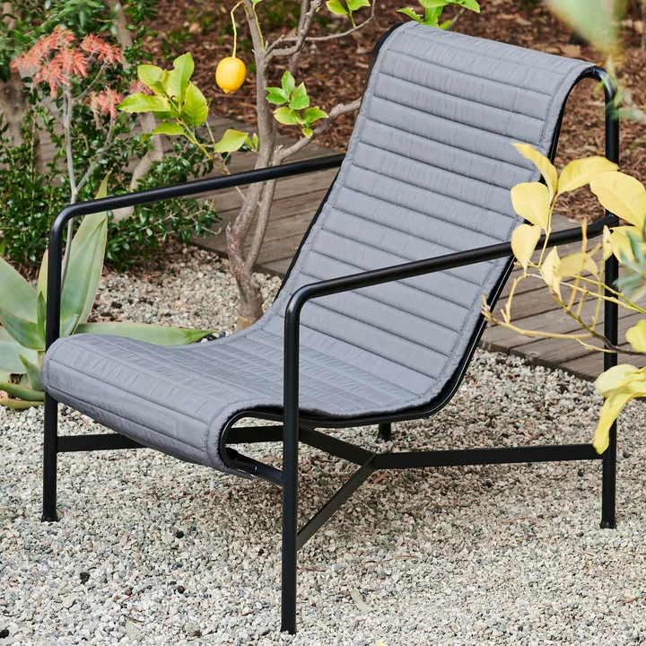 Palissade Lounge Chair High mit Palissade Quilted Cushion für Lounge Chair High von HAY
