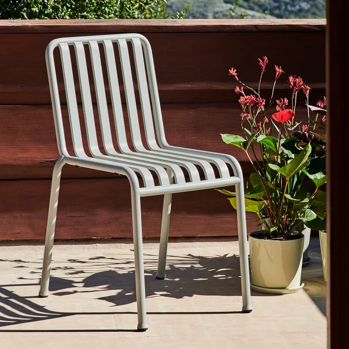 Palissade Stuhl von HAY in hellgrau