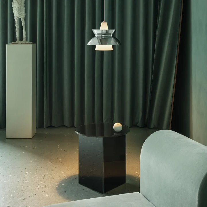 Die DooWop Pendelleuchte von Louis Poulsen ist Beleuchtung und Kunstobjekt in einem