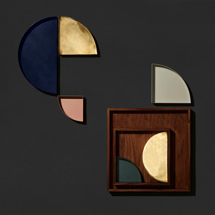 Das Unity Holztablett und die Unity Tabletts aus Eisen von AYTM in Kombination miteinander