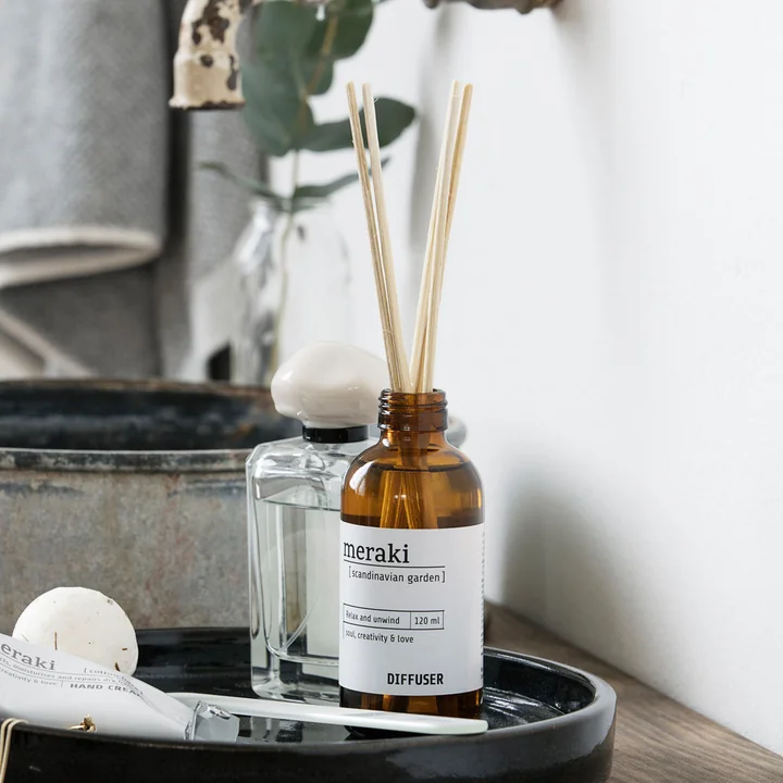 Der Raumduft mit 7 Stäbchen von Meraki versprüht skandinavisches Flair im Haus