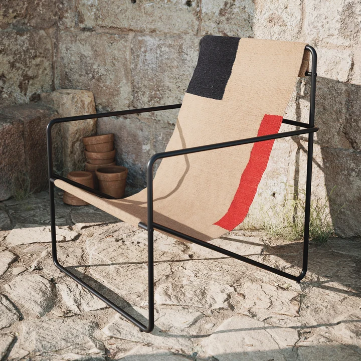Der Desert Lounge Chair von Ferm Living im modernistischen Look