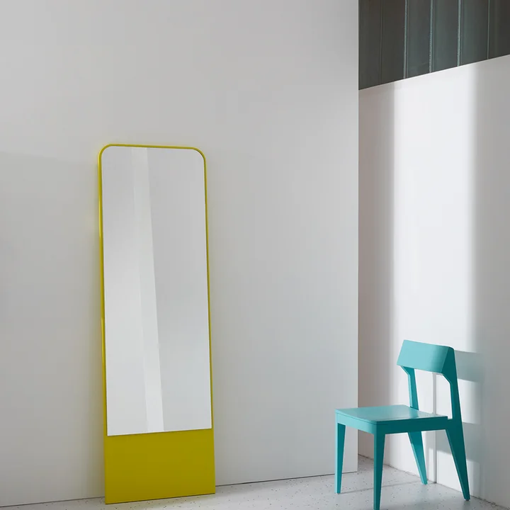 Spiegel in verschiedenen Farben