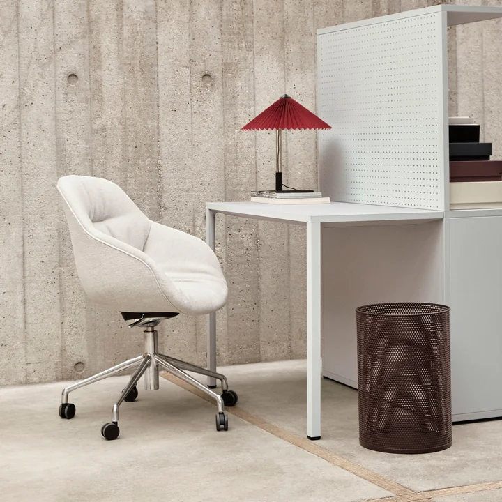 About A Chair AAC 155 von HAY